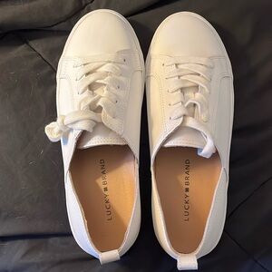 NWOT lucky Brand Dansbey white leather lace up casual sneakers, size9